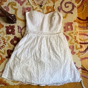 Lilly Pulitzer lace white sweetheart dress